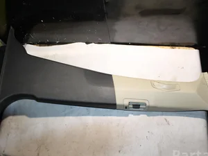 Volvo 30721220 XC60 2012 Cubierta, Soporte -B (intermedia)