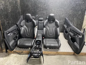 BMW 5 G60 2025 Sitze komplett Türverkleidung Armlehne 