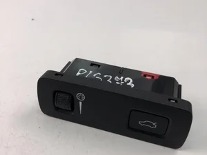 Volvo P31376510 S90 II 2018 Botón del maletero