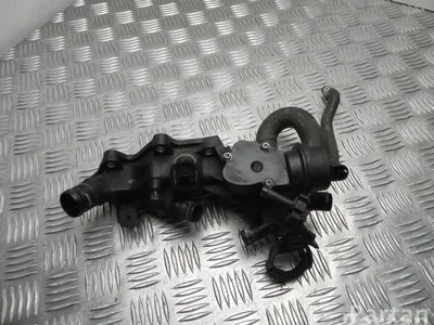 Nissan 1.2 / 12 QASHQAI II (J11, J11_) 2014 Boîtier du thermostat - Image 1