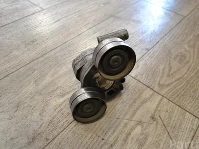 Ford F6W7A, 2038, BK3Q6A228BH TRANSIT Box 2014 Galet tendeur - Image 1