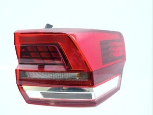 Volkswagen 3CN.945.208.B / 3CN945208B ATLAS (CA1, CA2, CA3) 2019 Feu arrière USA