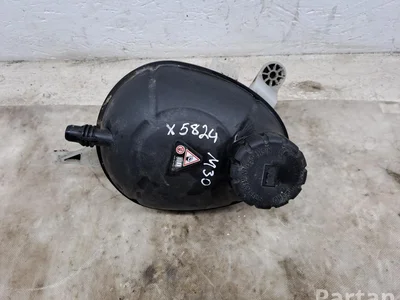 Mercedes-Benz A2055000049 C-CLASS (W205) 2015 Vase d'expansion du liquide de refroidissement - Image 1