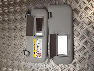 Toyota 044 COROLLA Saloon (_E18_, ZRE17_) 2014 Panneau solaire complect - Image 1