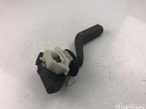 Volvo S40 I (VS) 2002 Dźwignia kolumny kierowniczej (przycisk wielofunkcyjny)