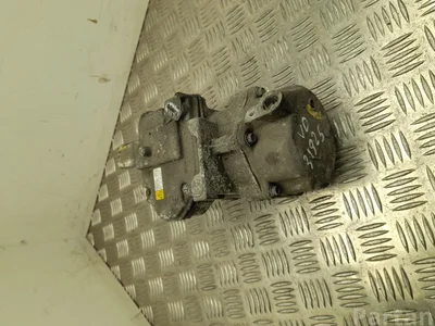 Toyota 042200-0403 / 0422000403 PRIUS PLUS (_W4_) 2014 Compresseur de climatisation - Image 1