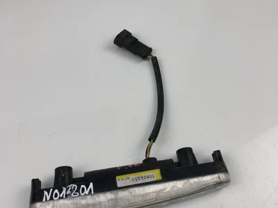 Volvo 220055DR V60 2011 Feu de freinage - Image 1