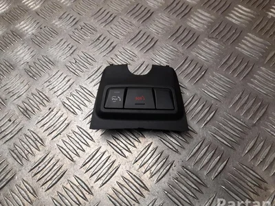 Mercedes-Benz A 217 820 63 00 / A2178206300 E-CLASS Convertible (A238) 2019 Commutateur multiple - Image 1