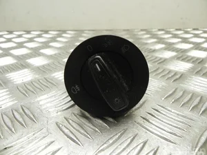 Škoda 5JA 941 531 D / 5JA941531D RAPID (NH3) 2013 Interrupteur de lumière