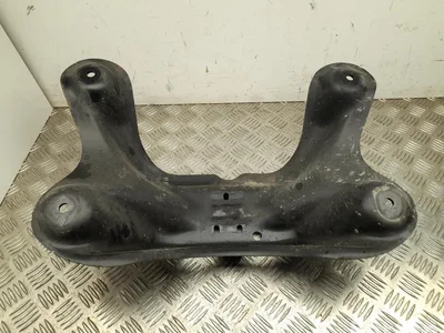 Mercedes-Benz A 447 240 11 00 / A4472401100 VITO Box (W447) 2021 Support moteur - Image 1