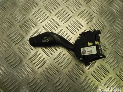 Ford CV6T-13335-AE / CV6T13335AE FOCUS III Turnier 2016 Levier /interrupteur de lumière courte longue - Image 1