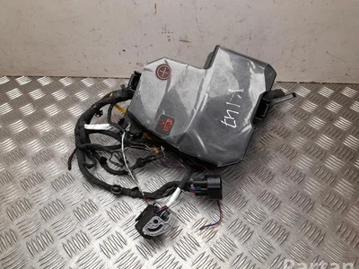 Hyundai 91210-DF570, 919A5-BE013 / 91210DF570, 919A5BE013 Kona II 2023 Boîte à fusibles - Image 1