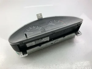 Mitsubishi MR489034 SPACE STAR MPV (DG_A) 2001 Tableau de bord