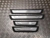 Kia 85881-2P100, 85885-2P100, 85895-2P100, 85891-2P100 / 858812P100, 858852P100, 858952P100, 858912P100 SORENTO II (XM) 2011 Bordure de seuil de porte complect