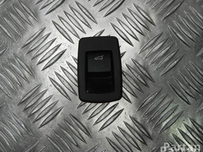 BMW 9299447 2 Gran Tourer (F46) 2018 Bouton du coffre à bagages - Image 1