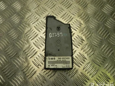 Škoda 5N0 035 342 D / 5N0035342D OCTAVIAII (1Z3) 2011 Interface multimédia avec unité de contrôle - Image 1