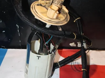 Volvo 8629781 XC90 I 2008 Capteur de réservoir / pompe à carburant - Image 1