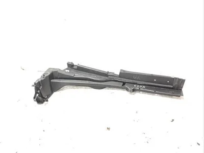Ford USA NL34-15021A36 / NL3415021A36 F-150 LIGHTNING Crew Cab Pickup 2025 Garniture de capot d'essuie glace - Image 1