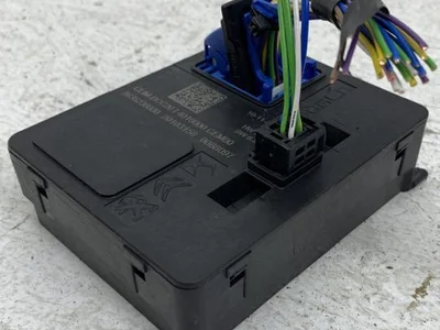 Peugeot 9836236080 208 II (P21) 2021 Unité de commande - Image 1