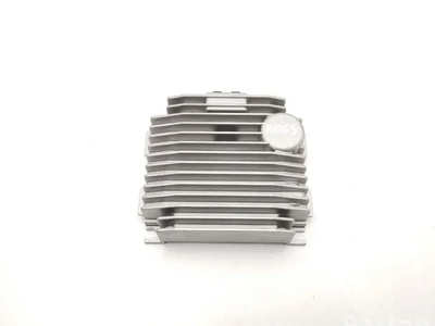 Porsche 9J1035335J Taycan 4S 2022 Amplificateur audio - Image 1