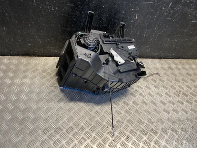 Dacia 272701045R Spring Electric (BBG) 2023 Corps de soufflante - Image 1