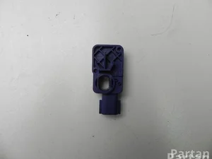 Dacia 988304337R SANDERO II 2014 Capteur d'impact (systèmes d'airbag)