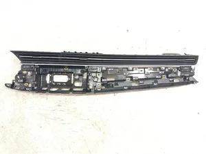 Audi 4M8820902, 4M8820902D Q8 (4MN, 4MT) 2021 Dysza powietrzna Centralny