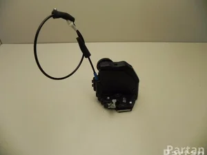 Toyota A046693 AVENSIS седан (_T27_) 2009 Замок двери