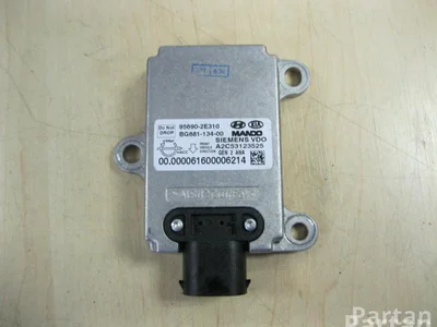 Kia 95690-2E310 / 956902E310 SPORTAGE (JE_, KM_) 2007 Датчик, продольное / поперечное ускорение - Изображение 1