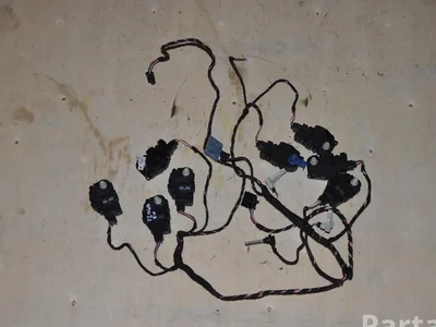 BMW 9158880 5 (F10) 2013 Moteur de réglage pour volet de régulation - Image 1