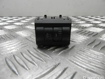 Škoda 5J0 941 333 C / 5J0941333C FABIA II (542) 2014 Réglage de la hauteur de l'interrupteur - Image 1