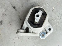 RAM 1500 CLASSIC Crew Cab Pickup (DS) 2020 Motorlagerung links
