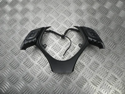 Toyota 75J388 C-HR (_X1_) 2022 Bouton multifonction pour volant - Image 1