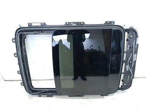 Jeep P6NC07, 68518677AA, 68518678AA GRAND CHEROKEE V (WL) 2022 Sunroof
