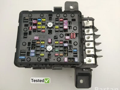 Jeep 68418347AD, 68418348AC, 68500877AA Wagoneer/ Wagoneer L WS 2022 Boîte à fusibles - Image 1