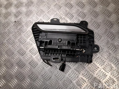 Tesla MODEL S 2017 Ручка двери спереди справа - Изображение 1