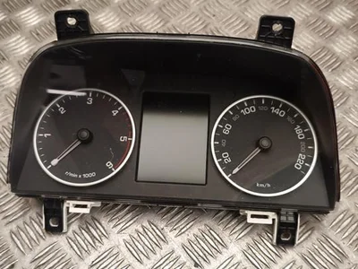 Land Rover CH22-10849-EE / CH2210849EE DISCOVERY IV (L319) 2013 Dashboard (instrument cluster) km/h Automatic Transmission - Image 1