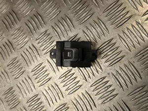 Kia 93590-D4AC0 / 93590D4AC0 OPTIMA Sportswagon 2017 Bouton de lève-vitre