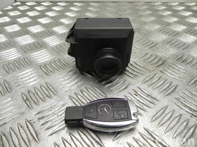 Mercedes-Benz A 218 905 35 01 / A2189053501 E-CLASS T-Model (S212) 2013 Личинка замка выключателя зажигания - Изображение 1