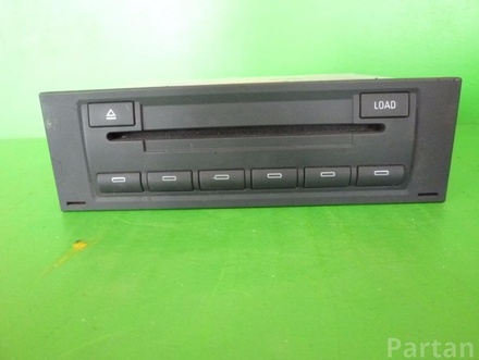 SKODA 1Z0 035 111 A / 1Z0035111A OCTAVIAII (1Z3) 2008 CD changer