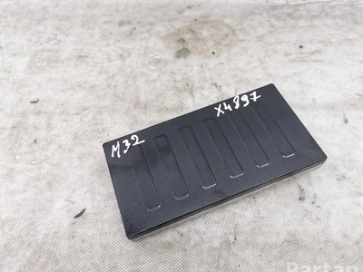 Ford M1TT19J235AA Puma 2020 Bouton de chargement sans fil - Image 1