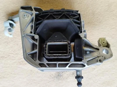 BMW 9423374 1 (F70) 2025 Support moteur - Image 1