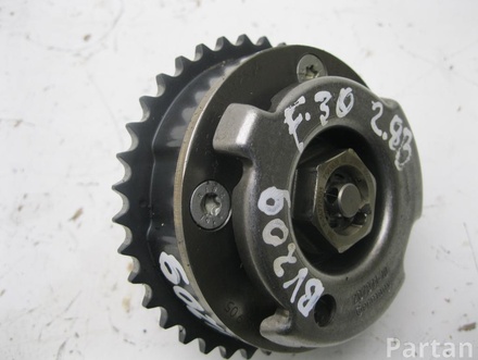 BMW 7583819. 7598215. 7583820 / 758381975982157583820 3 (F30, F80) 2013 Sprocket camshaft