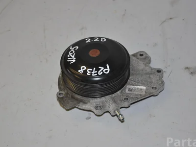 Mercedes-Benz A6512007201 C-CLASS (W205) 2018 Pompe à eau - Image 1