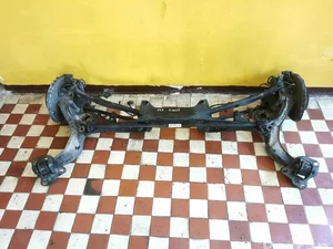 BMW 6859895 2 Gran Tourer (F46) 2018 poutre d'essieu arrière