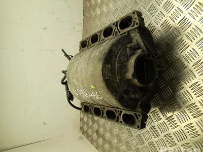 Audi 079133185E A4 (8E2, B6) 2004 Collecteur d'admission - Image 1