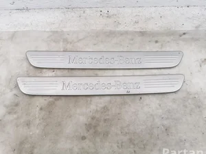 Mercedes-Benz A2056806903, A2056807003 C-CLASS (W205) 2015 Bordure de seuil de porte complect