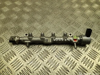 Škoda 04L130764E, 05L089 Octavia Mk4 Combi 2023 Tube de distribution de carburant - Image 1