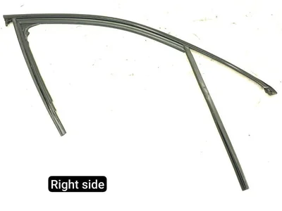 Bentley 36A837432 BENTAYGA 2017 Uszczelka szyby bocznej z prawej - Obraz 1