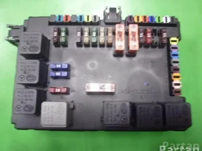 Mercedes-Benz A 221 540 59 50 / A2215405950 S-CLASS Coupe (C216) 2007 Boîte à fusibles - Image 1